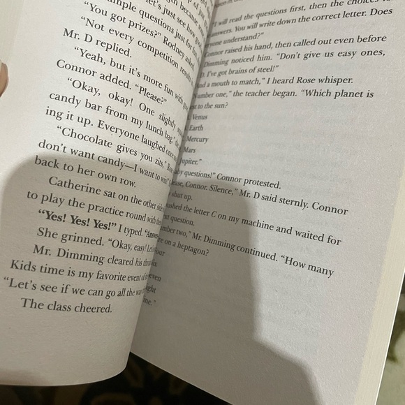 Out of my mind by Sharon M Draper, paperback - Picture 3 of 3